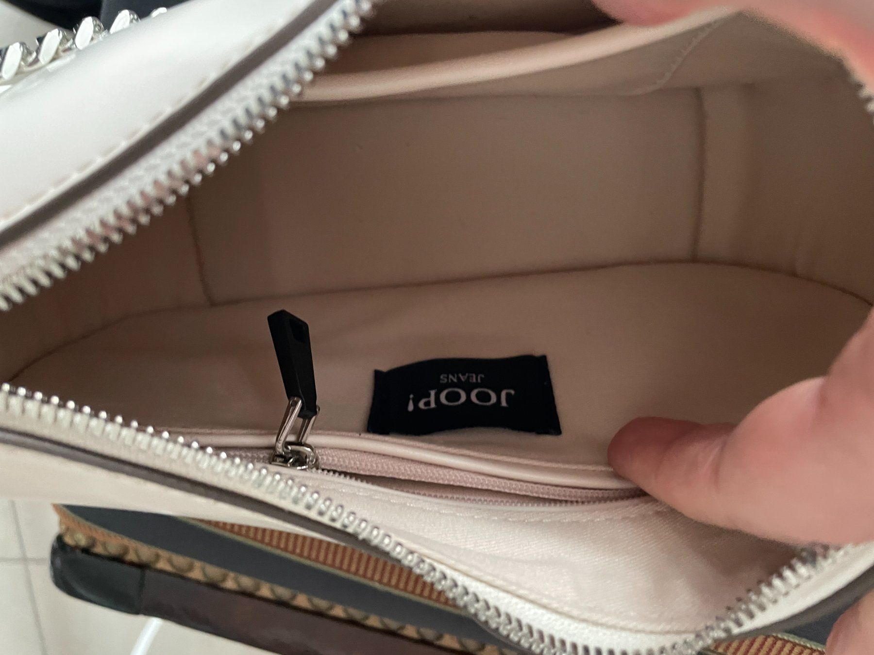 Joop Borse: Joop Handtasche Lack-Imitationsleder beige – Usato da Muttenz venduto da einfach-schoen 2