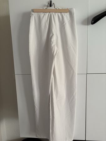 Pantalon tailleur Bershka blanc, taille 34