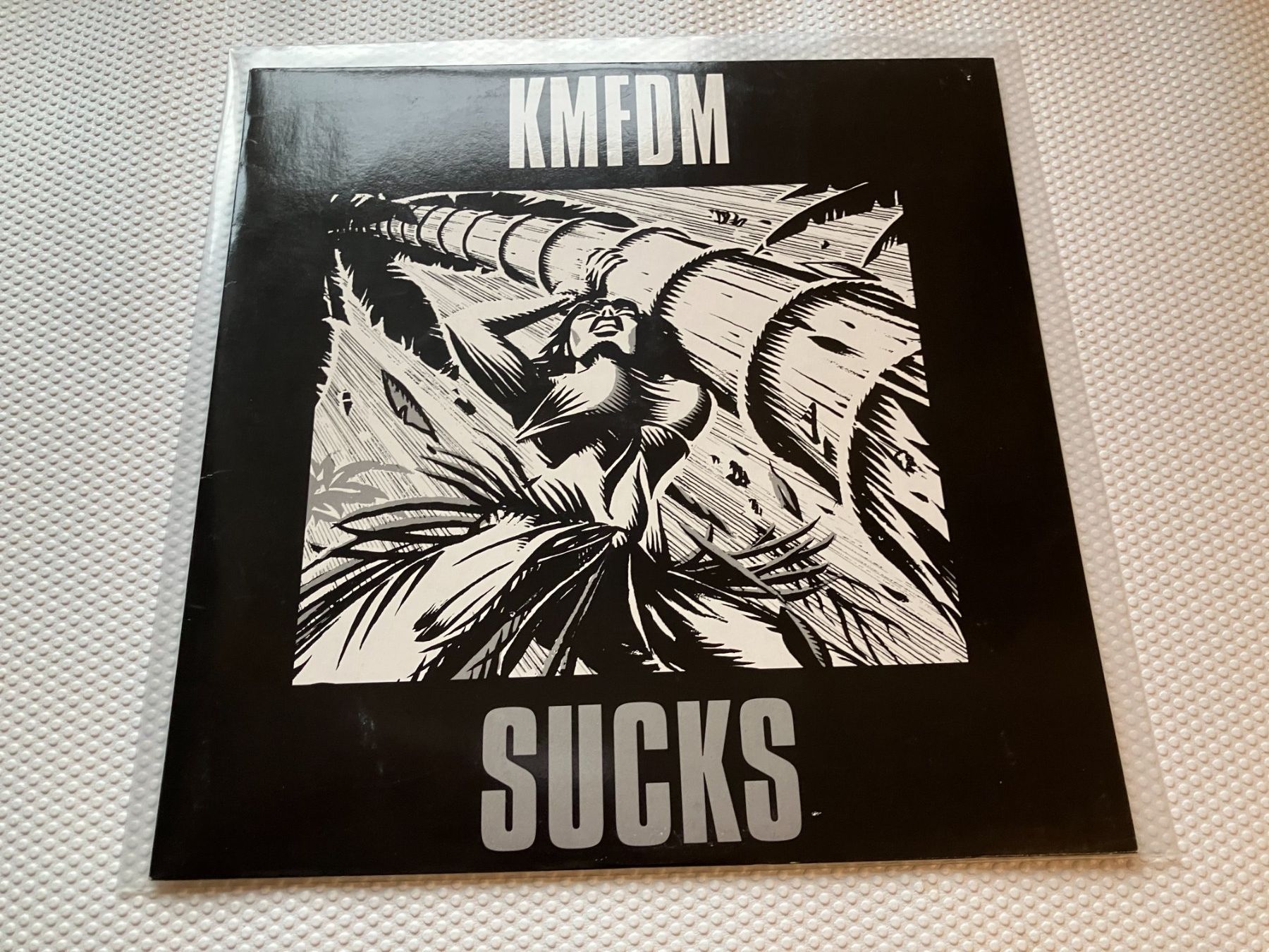 Dischi in vinile: KMFDM – Usato da Aarwangen venduto da Jukebox3
