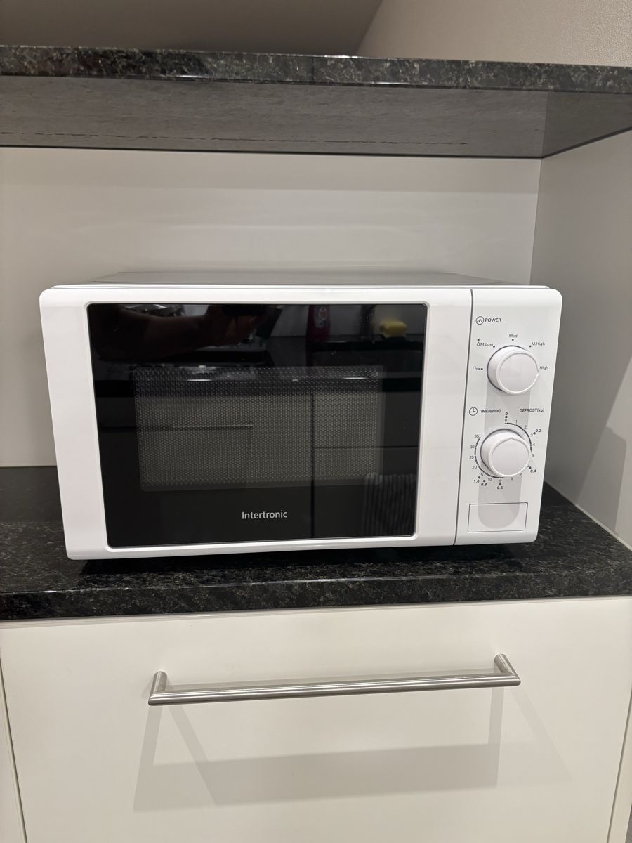 Forni: Intertronic Microwave White, New 0 Uses – Nuovo (secondo la descrizione) da Luzern venduto da jor_b9fk