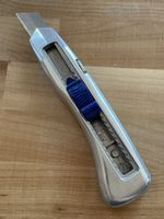 Delphin Teppichmesser