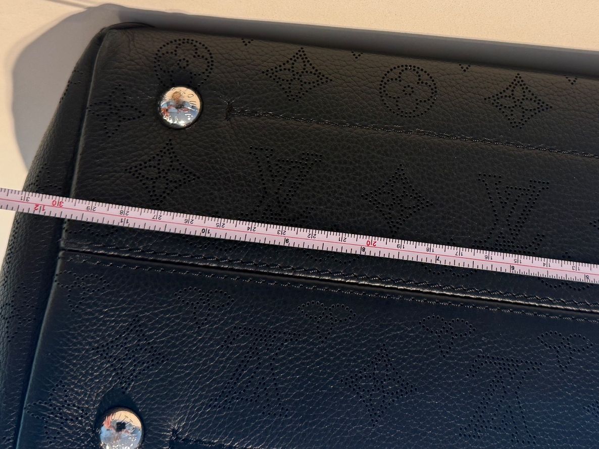 Louis Vuitton Borse da donna: LOUIS VUITTON Monogram Mahina Hina PM Satchel – Nuovo (secondo la descrizione) da Bäch SZ venduto da jfog 9