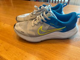 Chaussures Nike taille 36