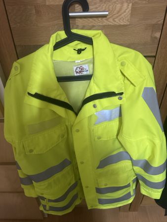 Floreszierende Winterjacke 🆎 1.-