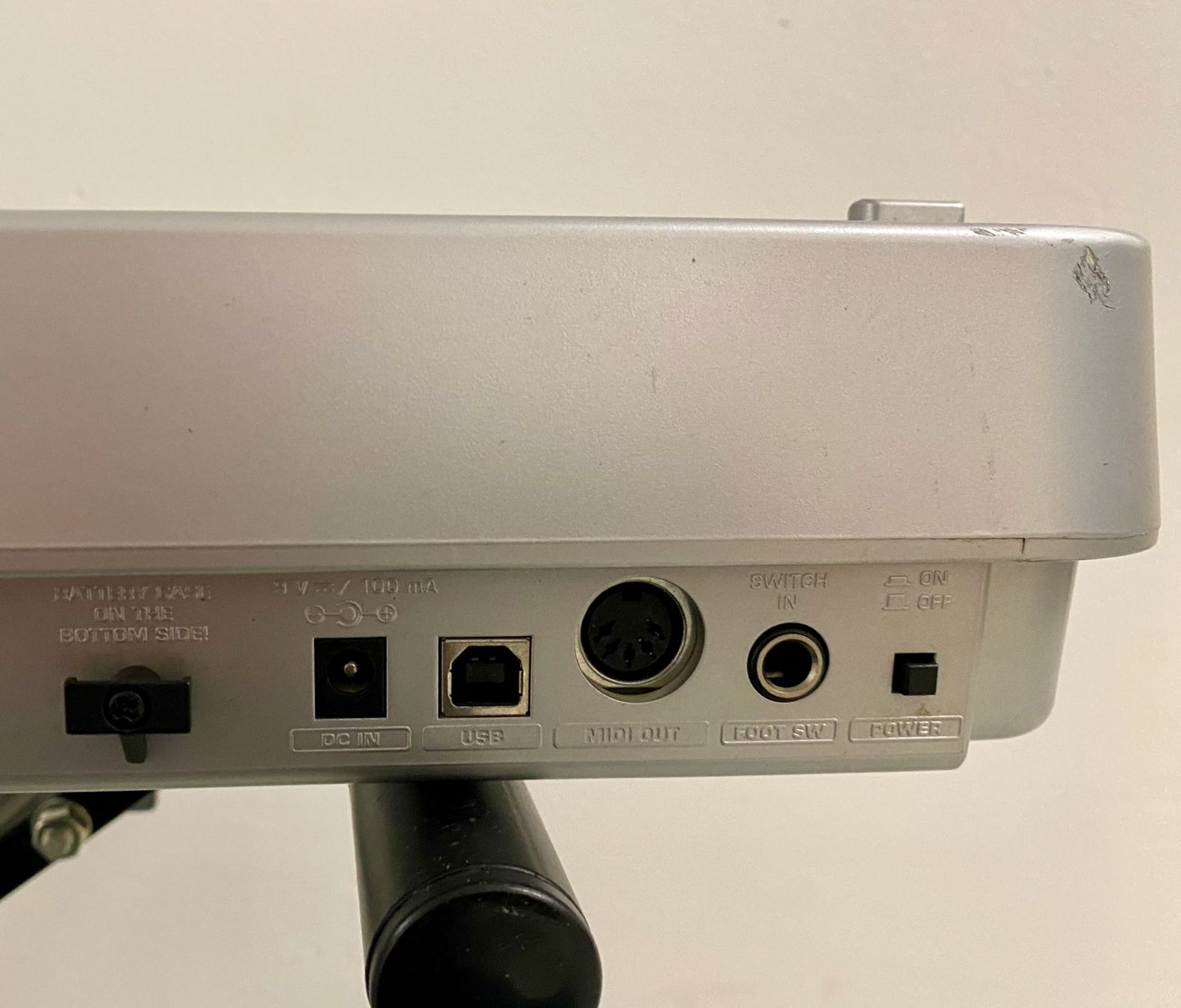 Behringer Strumenti musicali: Behringer U-CONTROL UMX61 Midikeyboard – Usato da Dietikon venduto da Ilsru 6