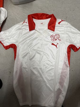 Fussballtrikot Schweiz Puma Grösse S neuwertig
