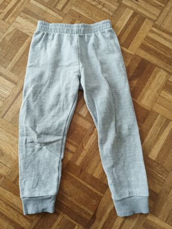 Kyly Jogginghose Gr 86 Kinder grau (kleines Loch)