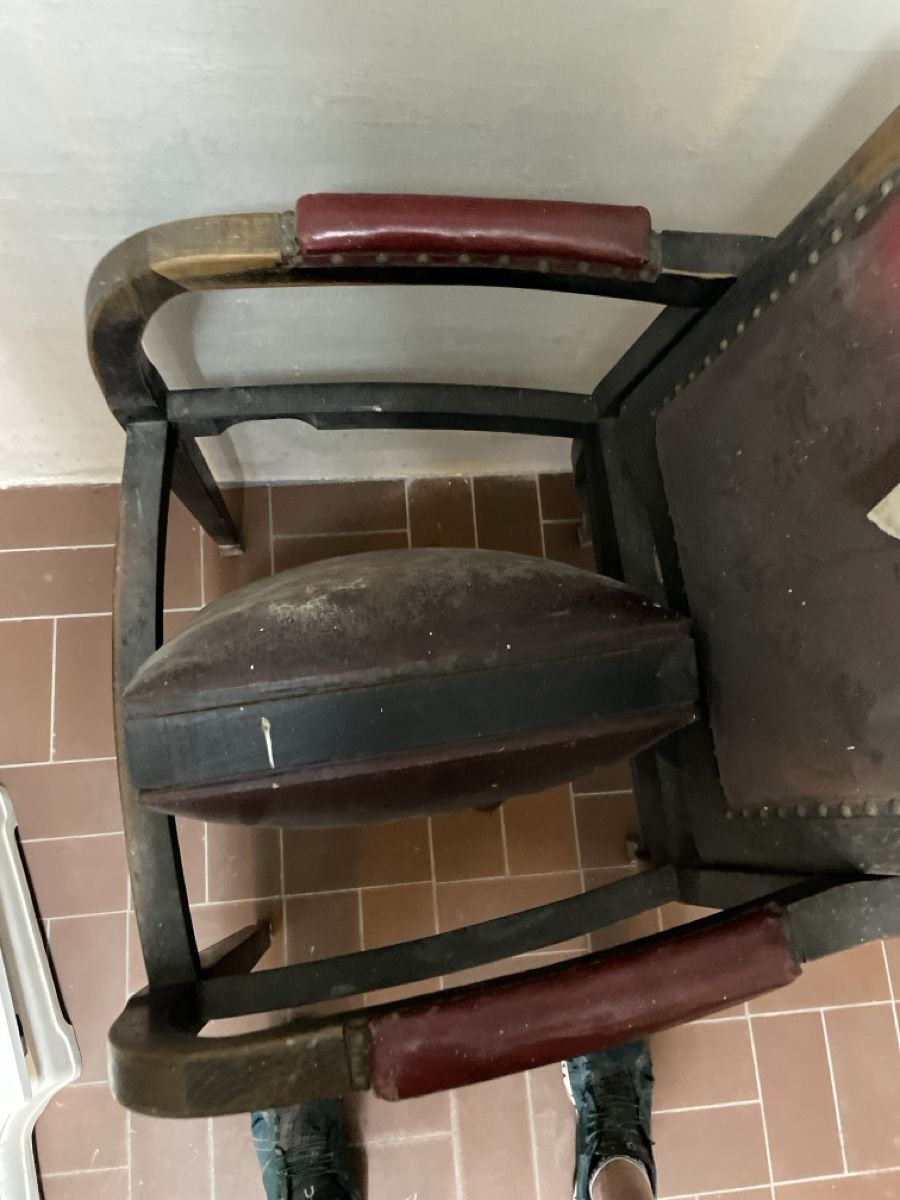 Sedie: Coiffeur Stuhl Antik – Usato da Dagmersellen venduto da INEICHEN-MULTIMEDIA 2