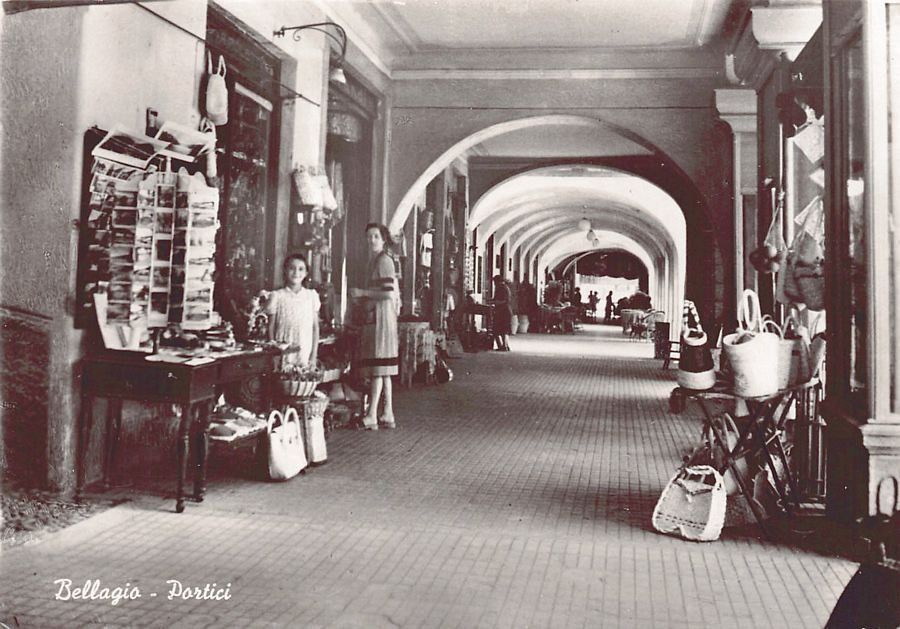Cartoline postali: Bellagio, portici, datata 1950 – Usato da Frauenfeld venduto da POML