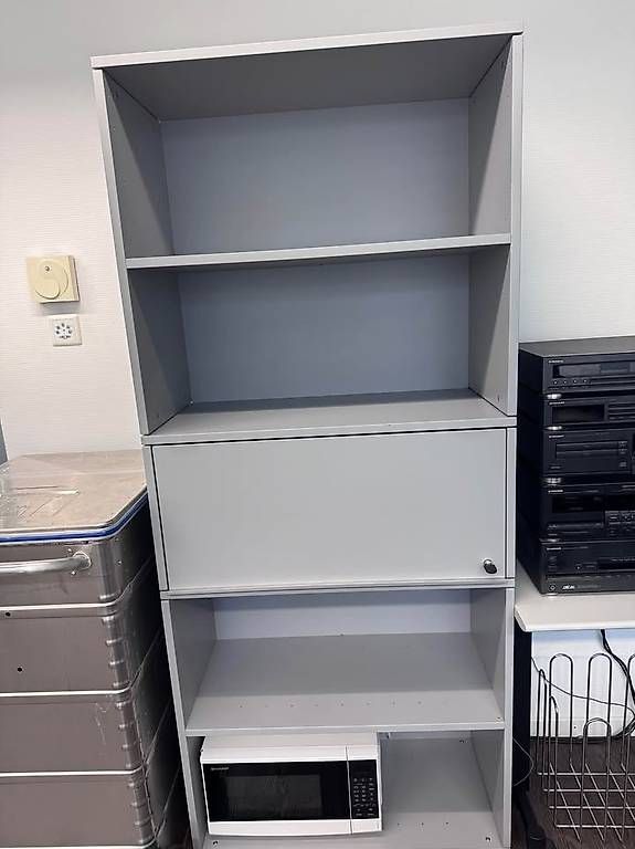 Armadi: Schrank – Usato da Niederuzwil venduto da jessykr24