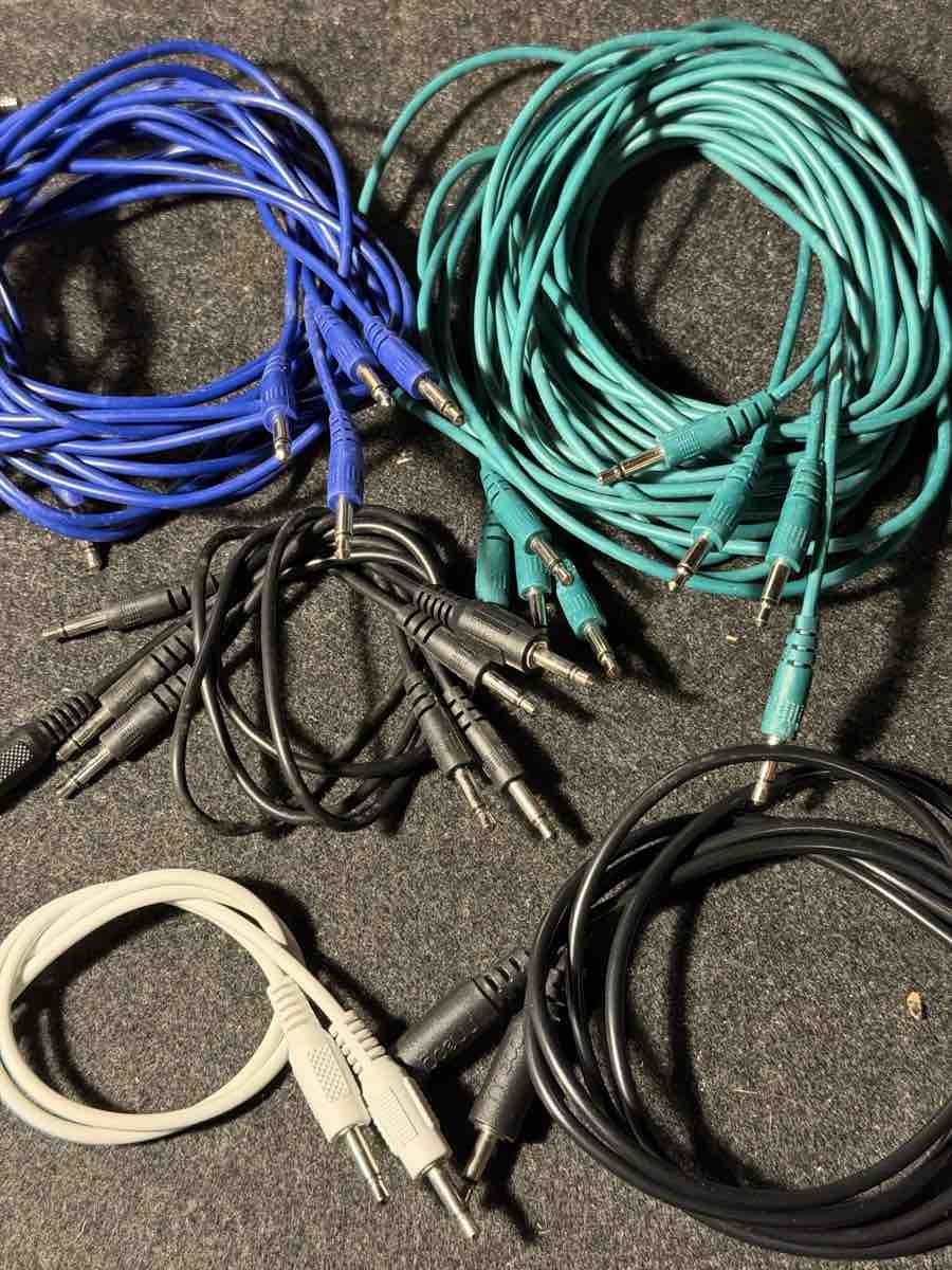 Kabel: Lot 29 câbles patch différentes longueurs – Gebraucht aus fey von Caductilometre 2