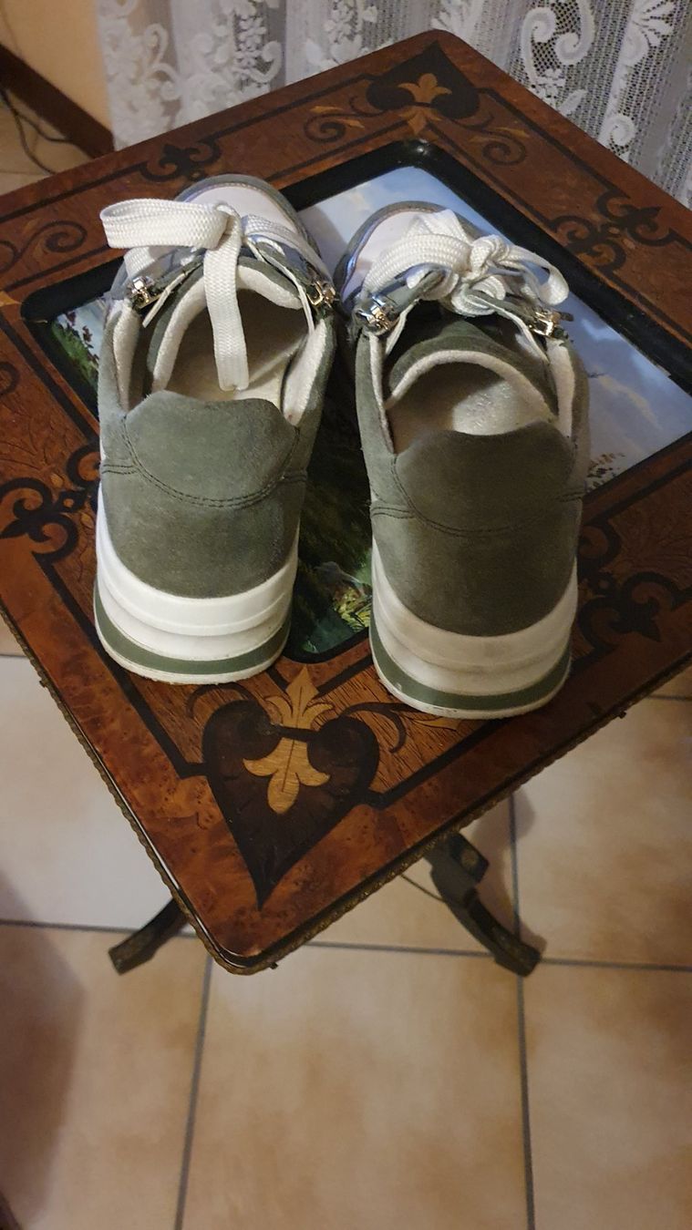 Ara Chaussures femmes: Très belles baskets Ara Neaple  Taille 40 – D'occasion à Erde par zakleblanc 2
