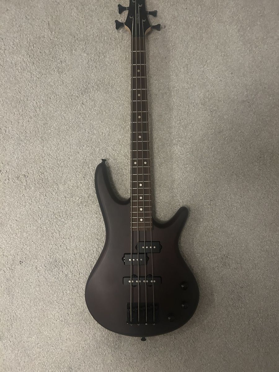Ibanez Strumenti musicali: E-Bass Ibanez – Usato da Oberwil BL venduto da Stina76
