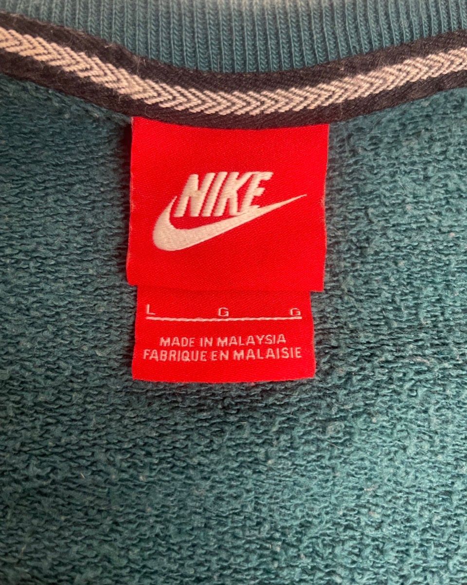 Nike Pullover & Sweatshirts: Vintage Nike Sweater – Gebraucht aus Zürich von Nala76 1
