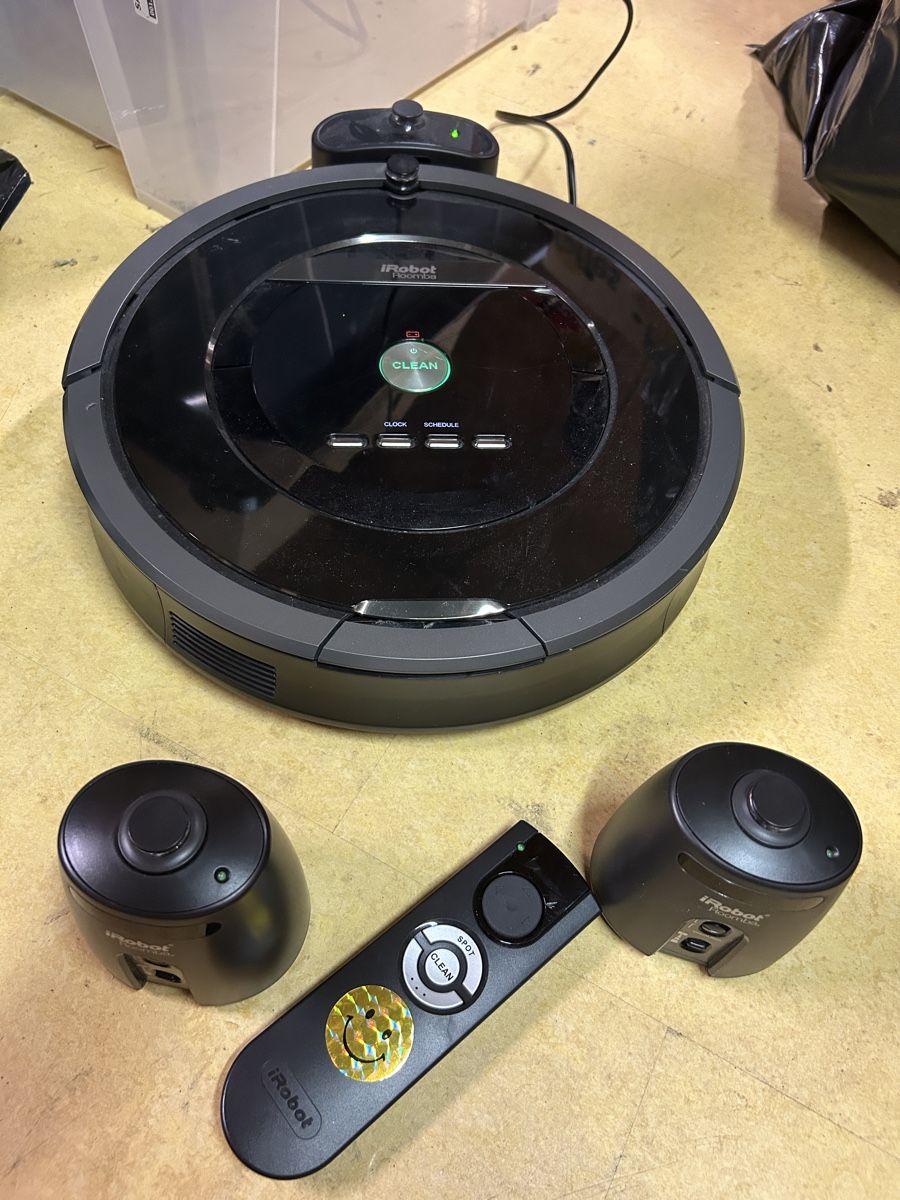 Irobot Aspirateurs & Accessoires: Roomba Staubsauger – D'occasion à Bischofszell par Meti8188 1