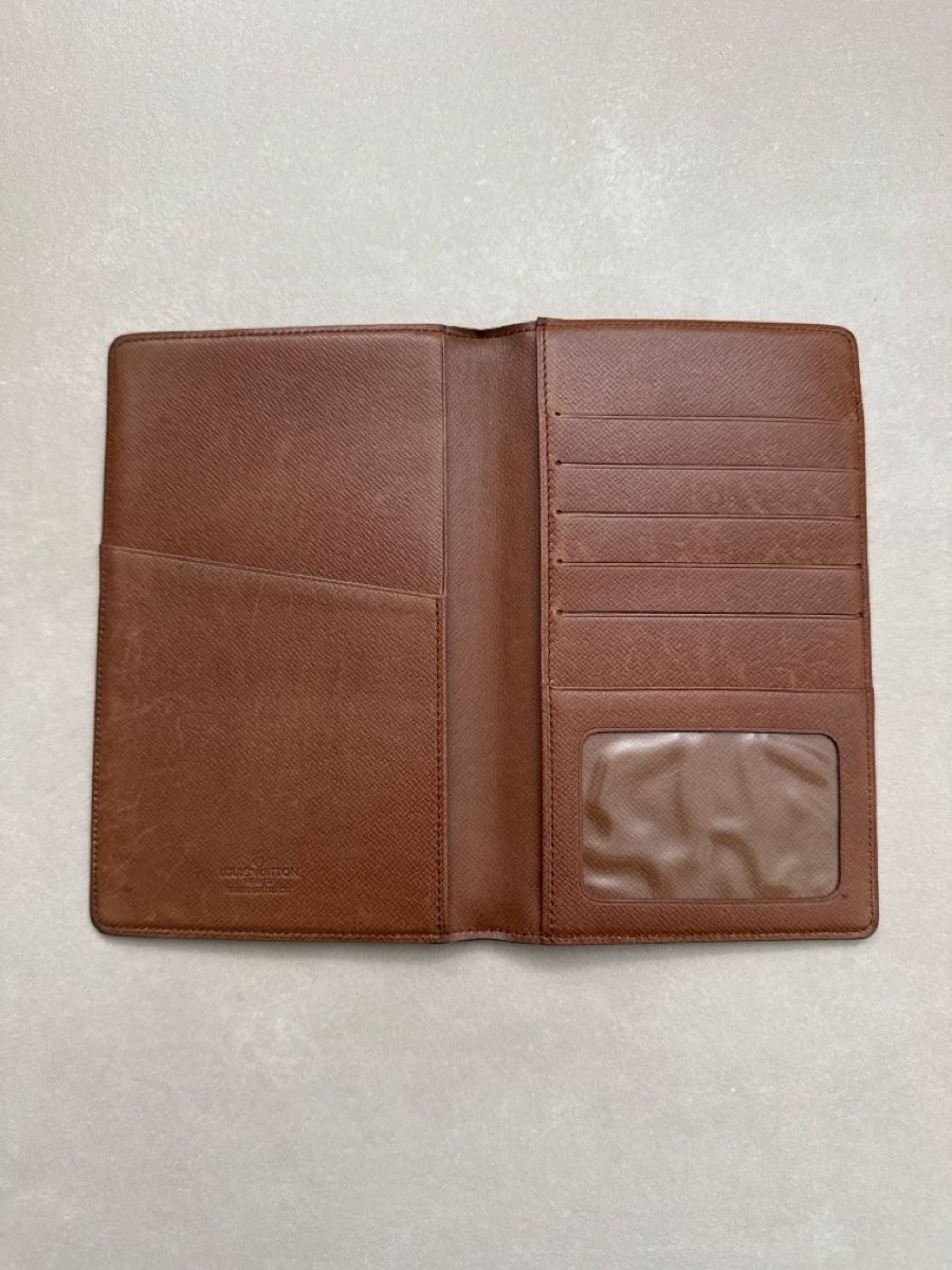 Louis Vuitton Altro in  Abbigliamento & Accessori: Louis Vuitton Dokumenten- und Kartenettui – Usato da Schöftland venduto da jes_67zy 1