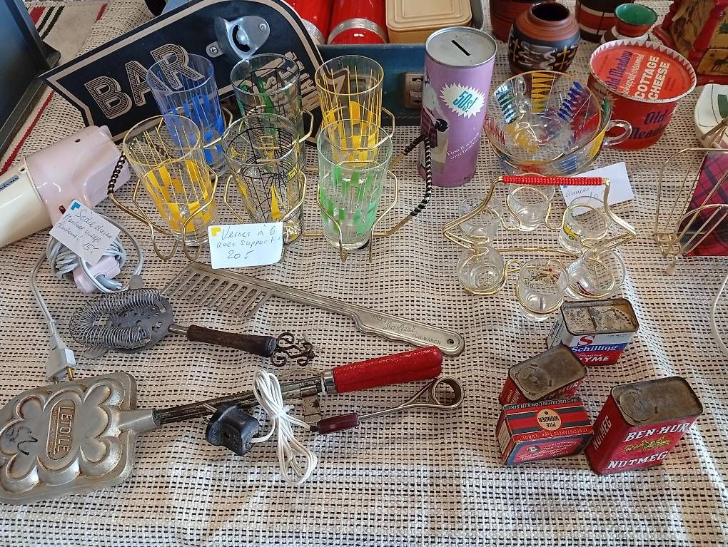 Set di piatti: Lot de vaisselle années 50's – Usato da Biel/Bienne venduto da loudmuffles 3