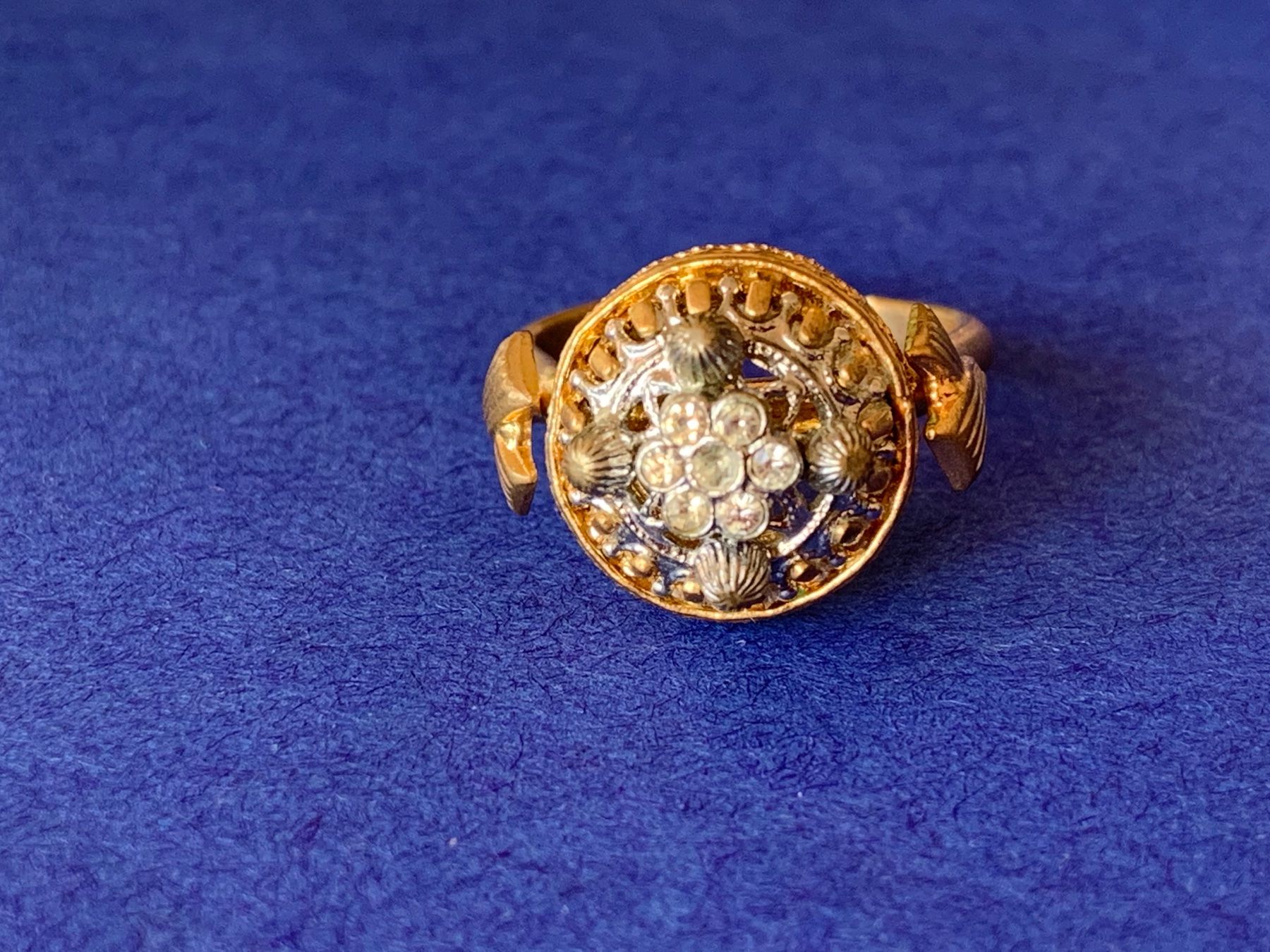 Anelli: Vergoldeter Ring Tempelblume (54) – Usato da Laufen venduto da Bellebellezza 7