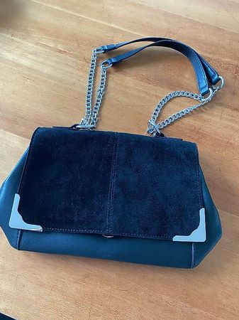 Schwarze Tasche