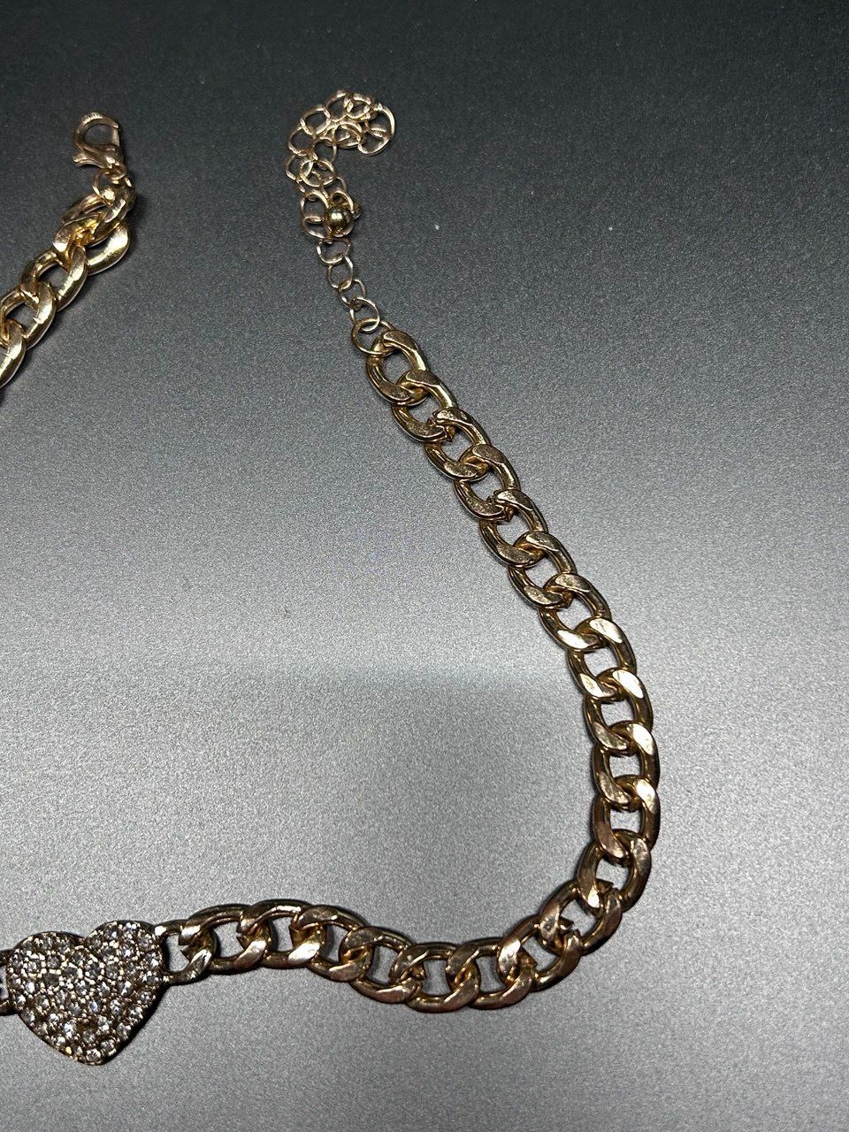 Catenine: Collana girocollo a forma di cuore – Usato da Giubiasco venduto da LorisVale 1