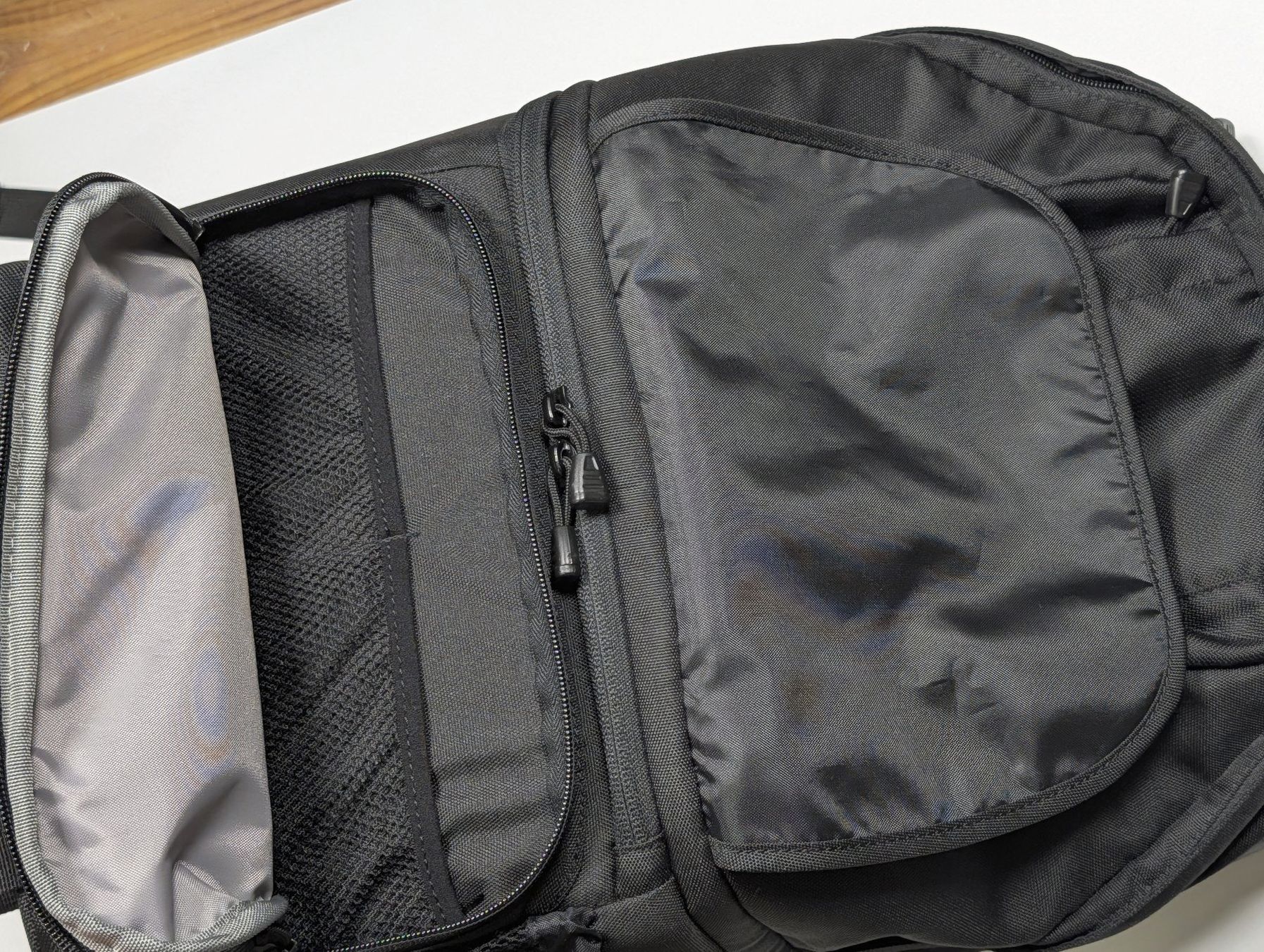 Lowepro Rucksäcke: Lowepro Fastpack 250 - gebraucht – Gebraucht aus Thalwil von miguev 1