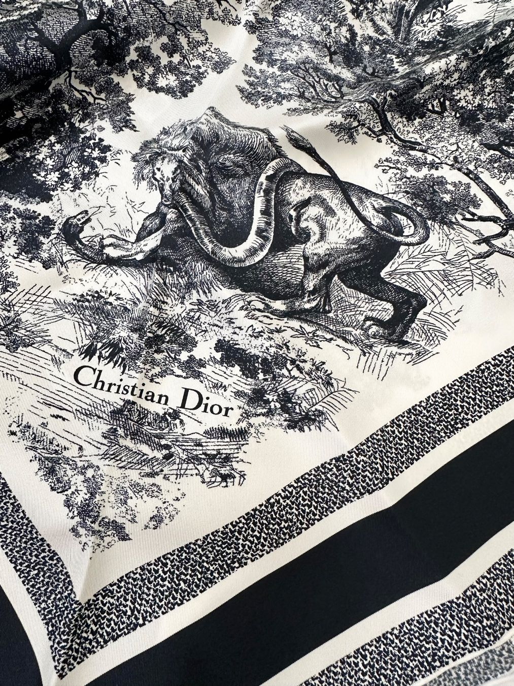 Dior Tuniche: Christian Dior tunica – Nuovo e nell'imballaggio originale da Pregassona venduto da Reluxuryspace 1