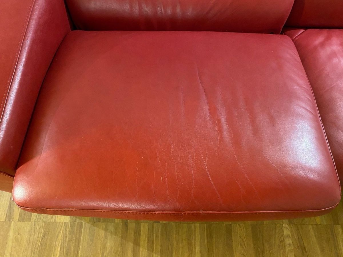 Stressless Sofas: STRESSLESS Echt Leder Sofa 2-Sitzer mit Hocker rot GRATIS – D'occasion à Utzigen par itigross 4