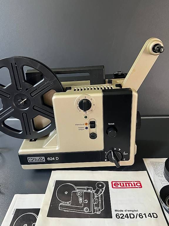Eumig Proiettori: Projecteur Film Super 8 EUMIG 624 D – Usato da La Neuveville venduto da XavierLuke 2