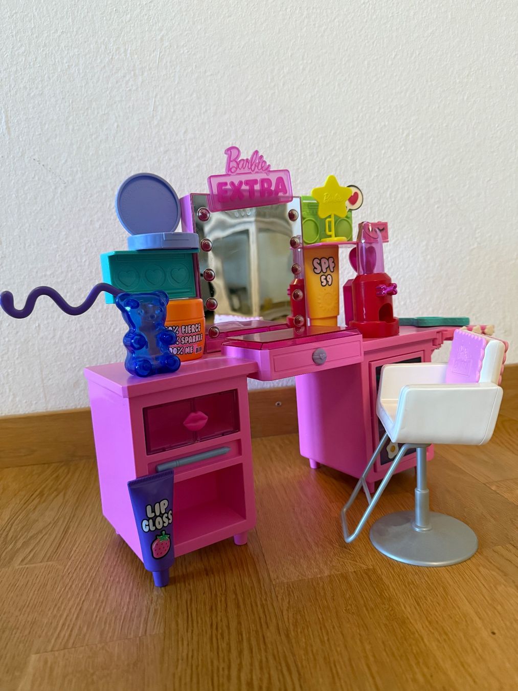 Jouets: Diverse Spielsachen. Barbies, Puppen – D'occasion à Meilen par pgreey 2