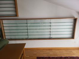 1 Glasvitrine für Modelleisenbahn HO, abschliessb., Wandm.