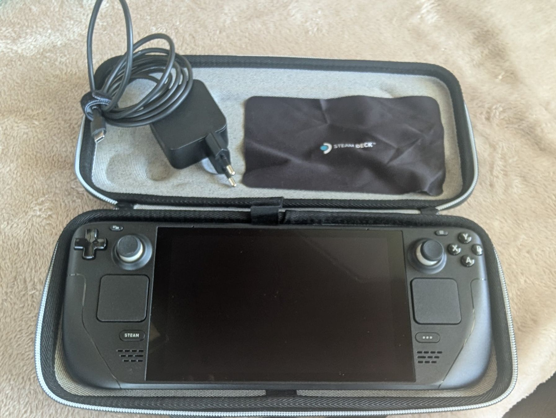 Valve Console: Steam Deck 512gb LCD – Usato da Rothenfluh venduto da Nafkacha