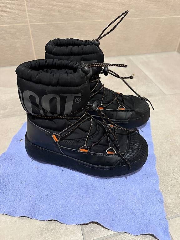 Scarpe per ragazzi: Winterstiefel Moon Boot – Usato da Affoltern am Albis venduto da edina26