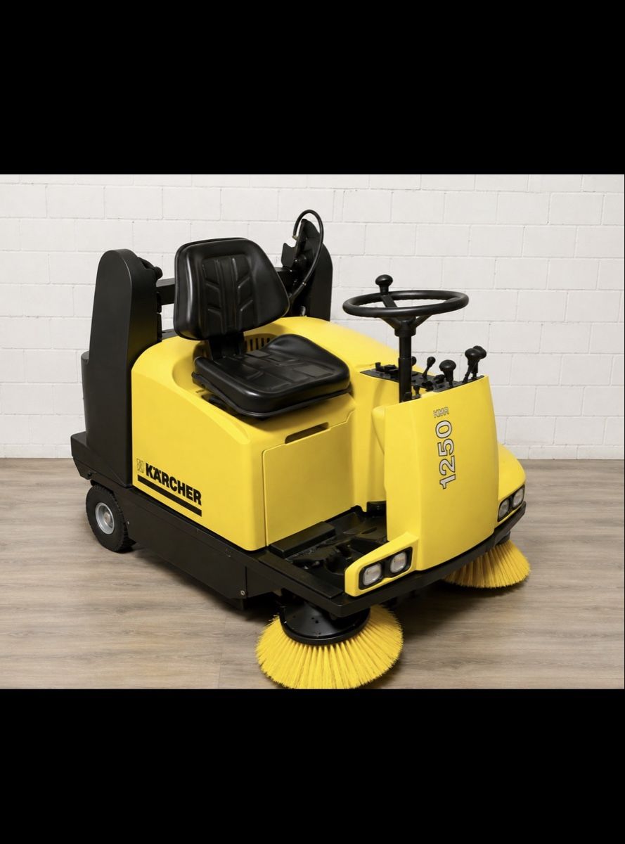 Kärcher Tutte le macchine: Kärcher Professional KMR 1250 – Usato da Därligen venduto da mai_lz9l