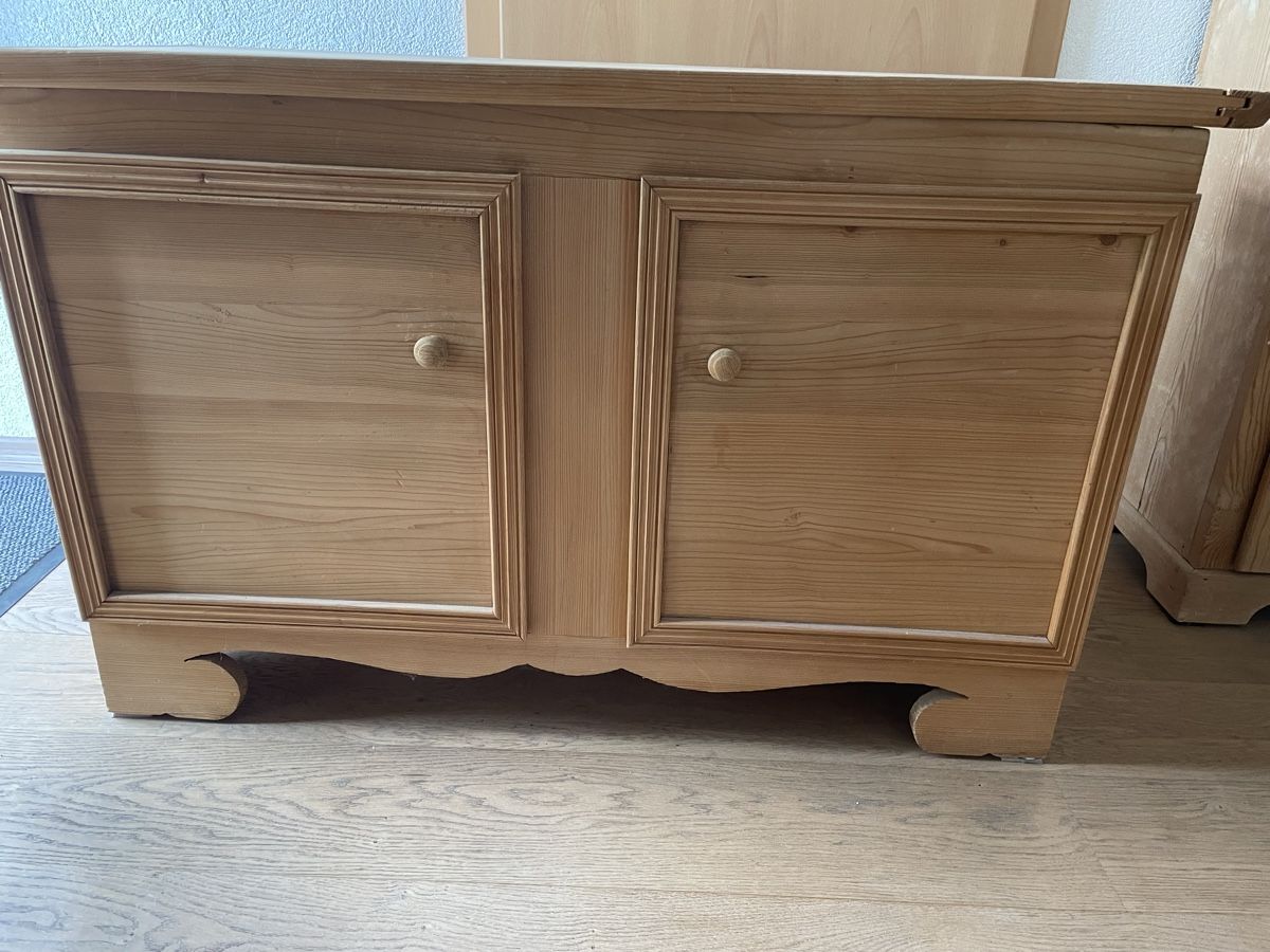 Cassapanche: Möbel 2 türig Truhe Sideboard , Handarbeit – Usato da Wohlen AG venduto da NincoA-Z 5