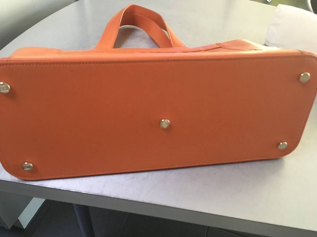 Taschen für Damen: Damenshopper Escada – Gebraucht aus Worb von Khloe72 3
