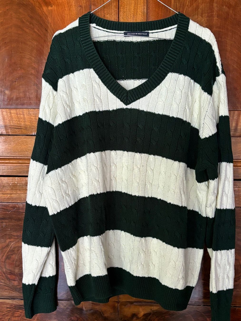 Brandy Melville Pullover & Sweatshirts: Pull en coton femme rayé vert et blanc, taille ample – Gebraucht aus Grand-Lancy von hip_2rbd