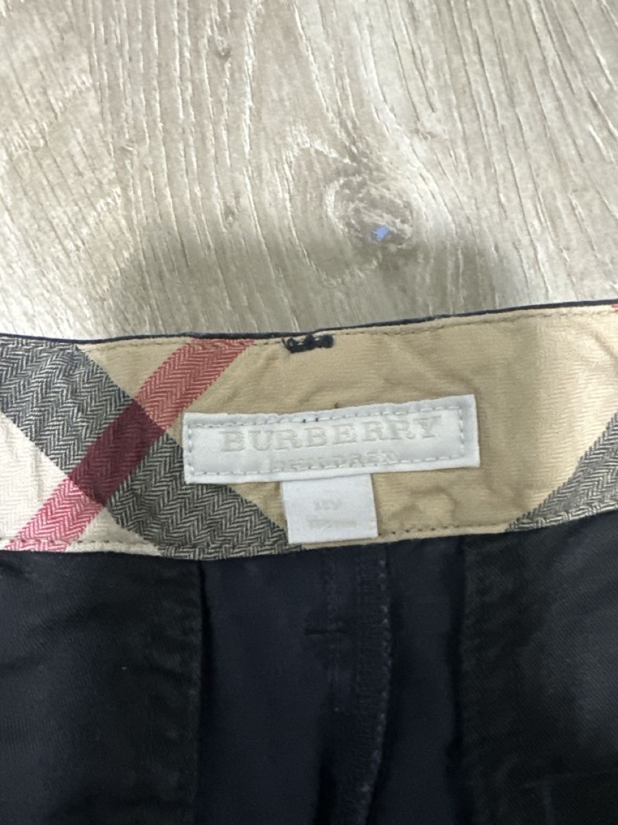 Burberry Pantaloni: Burberry shorts – Usato da Oberentfelden venduto da ulli03 2