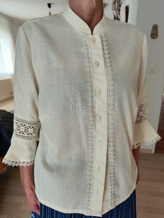 Spitzenbluse / Hemdbluse Gr. 48 – zum Verkauf