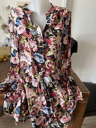 Robe longue fleurie EDITED, 38, tissu frais neuve