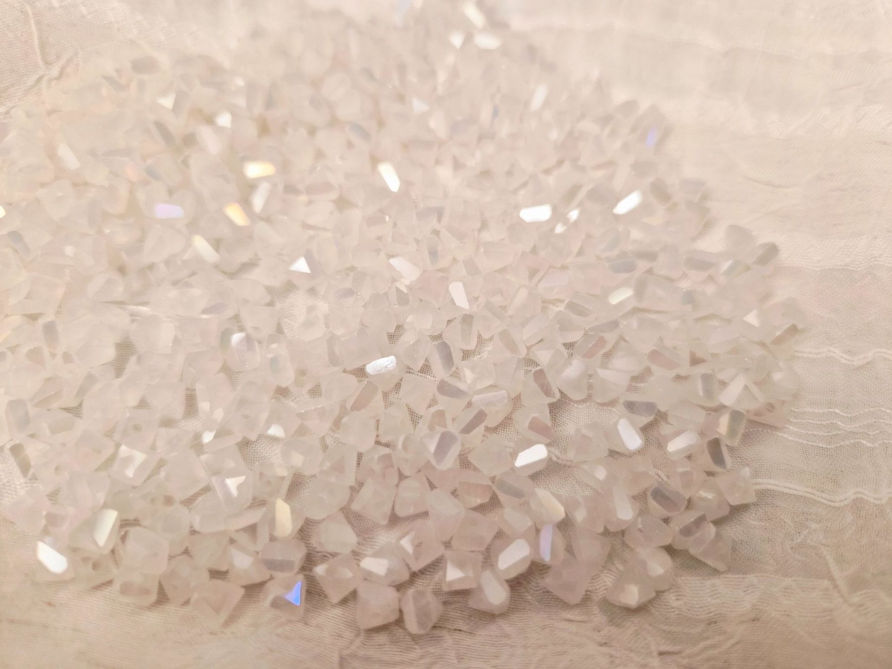 Perle (finte): Glasschliffperlen 5mm 115 stk White Opal – Nuovo e nell'imballaggio originale da Dietikon venduto da Eleda