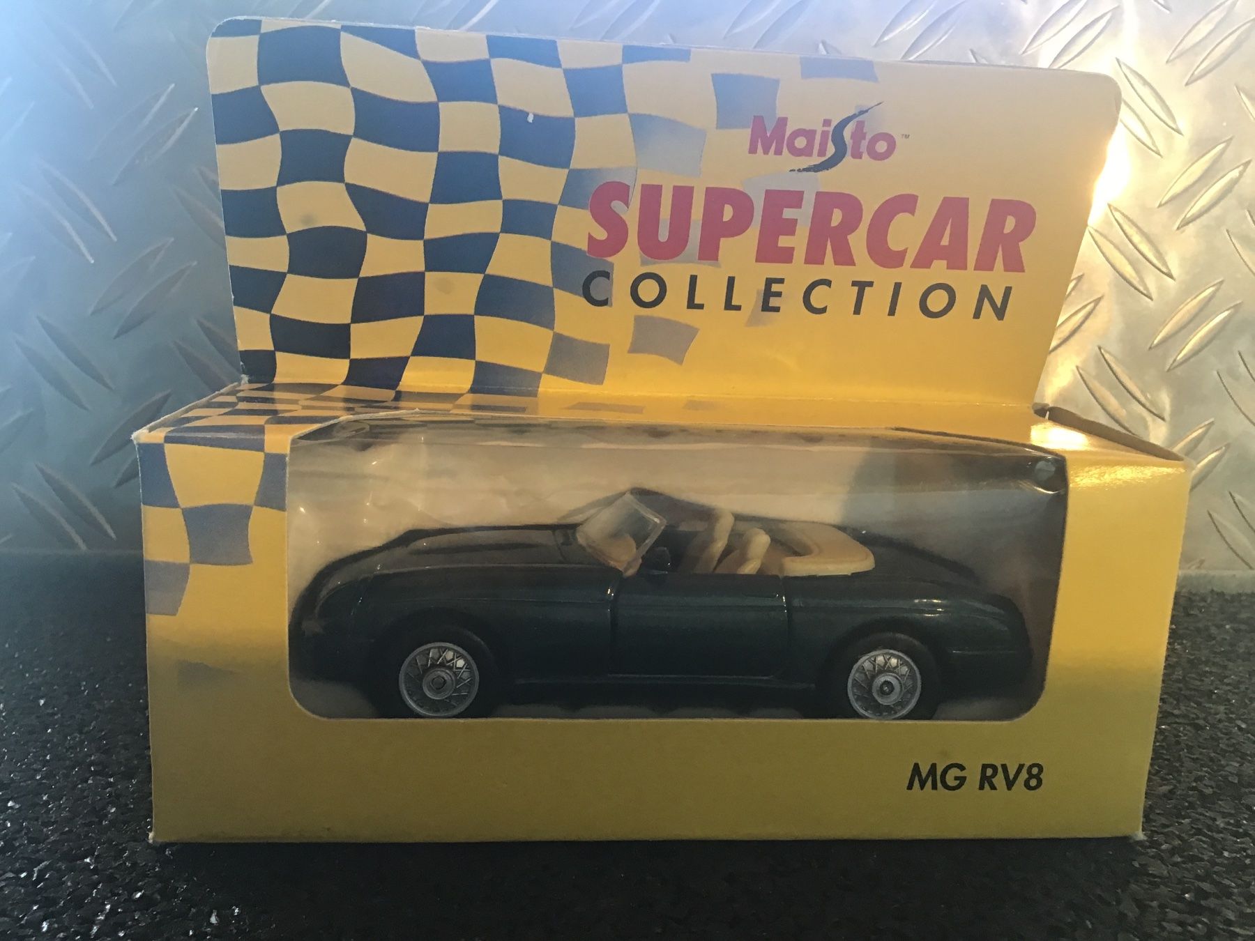 Maisto Modellini d'auto: MAISTO SUPERCAR COLLECTION MG RV8 – Usato da Männedorf venduto da Spezial-Modelle 4