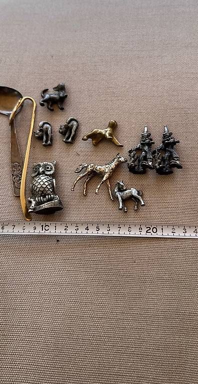 Statuette: Lot an Figuren Katze Eule Löffel Messing Zinn versilbert – Usato da Basel venduto da Joshy03 4