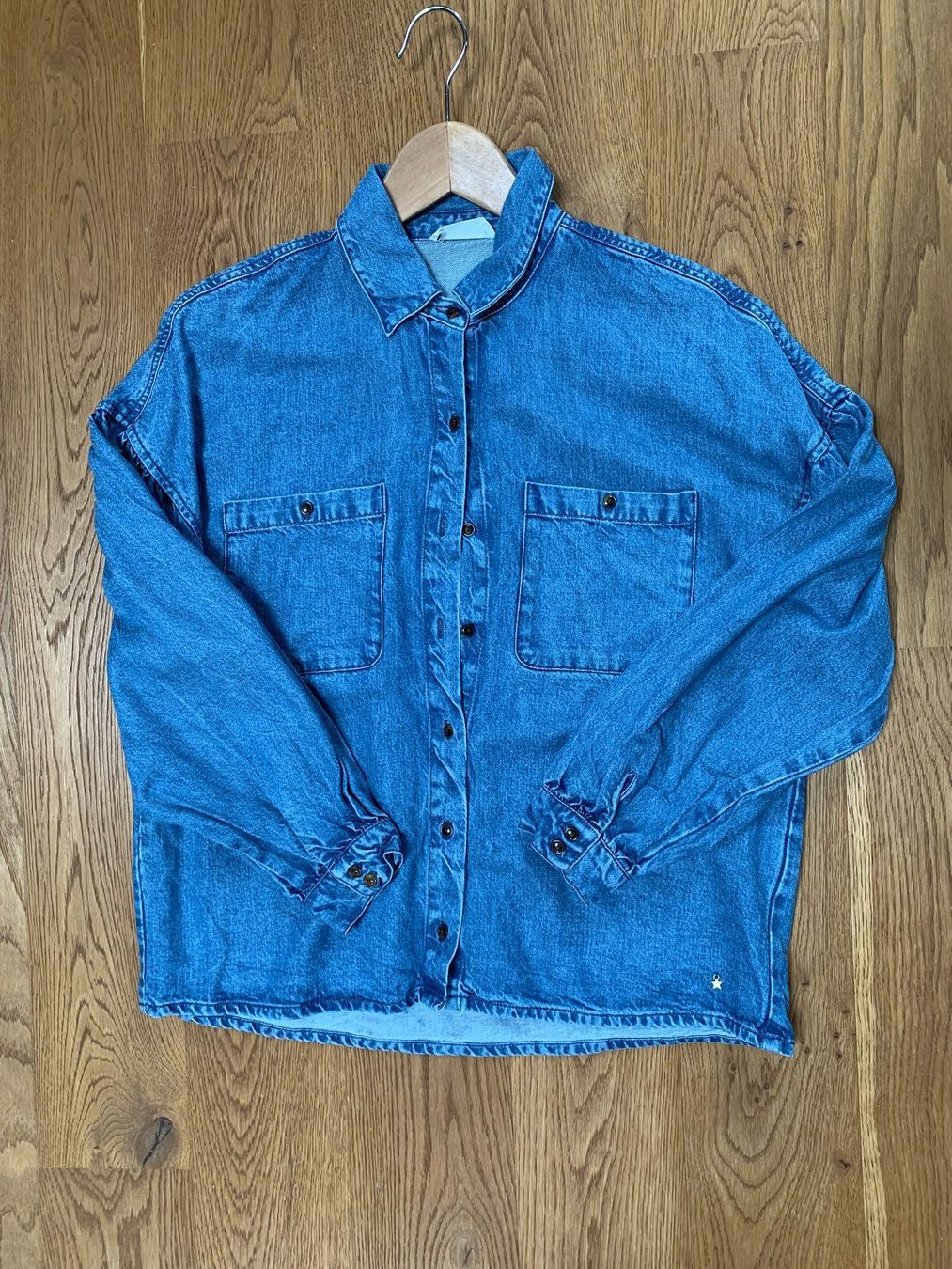 Des Petits Hauts Blusen: Chemisier en jeans Les Petits Hauts T1 – Gebraucht aus Jongny von mel_56b9