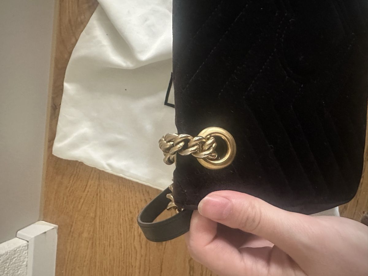 Gucci Borse da donna: Gucci Marmont Samt schwarz small – Usato da Zürich venduto da ann_6wjf 4
