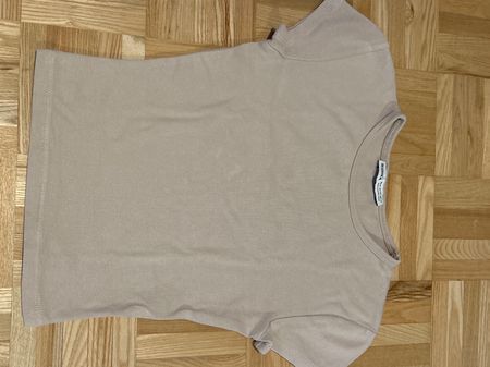 Beige T-Shirt von Bershka, Grösse XS - Top Zustand!