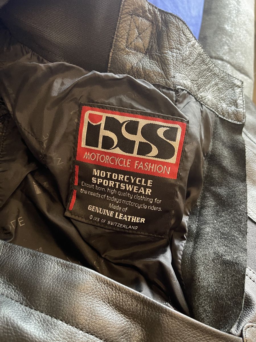 IXS Lots de vêtements: 2-teilige iXS Motorrad-Lederkombi – D'occasion à Unterseen par Leopuston 8