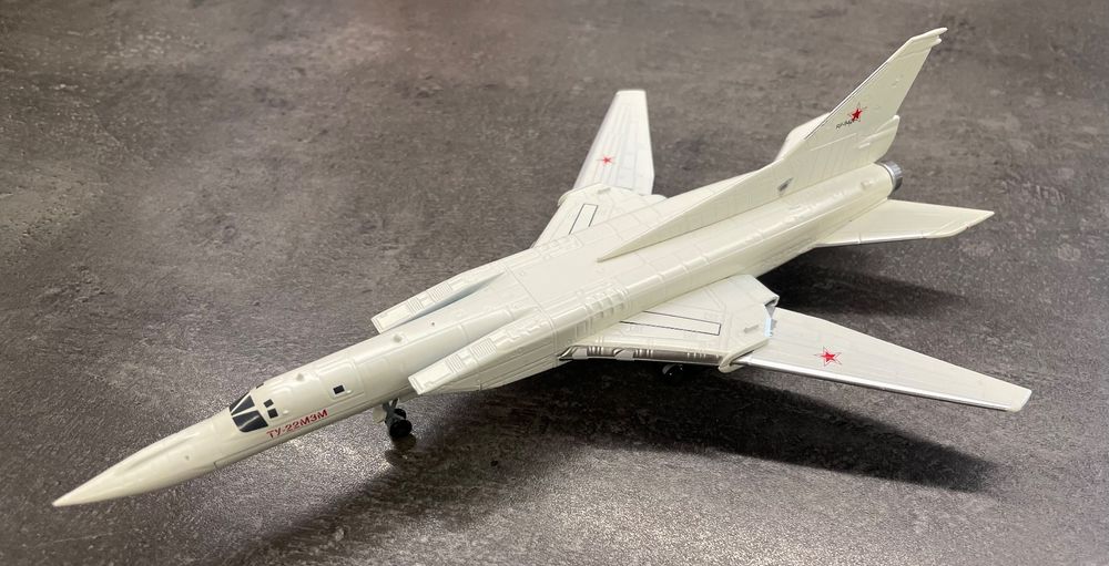 航空機・ヘリコプター herpa wings Tu-22 1/200 航空機・ヘリコプター