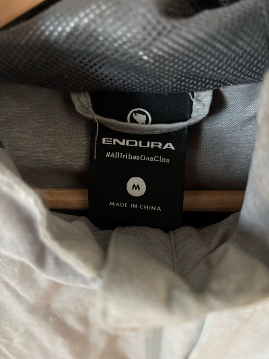 Endura Vestes: Endura Hummvee Waterproof Jacket grau – Neuf (Voir description) à Bettwiesen par ras_9rk9 3