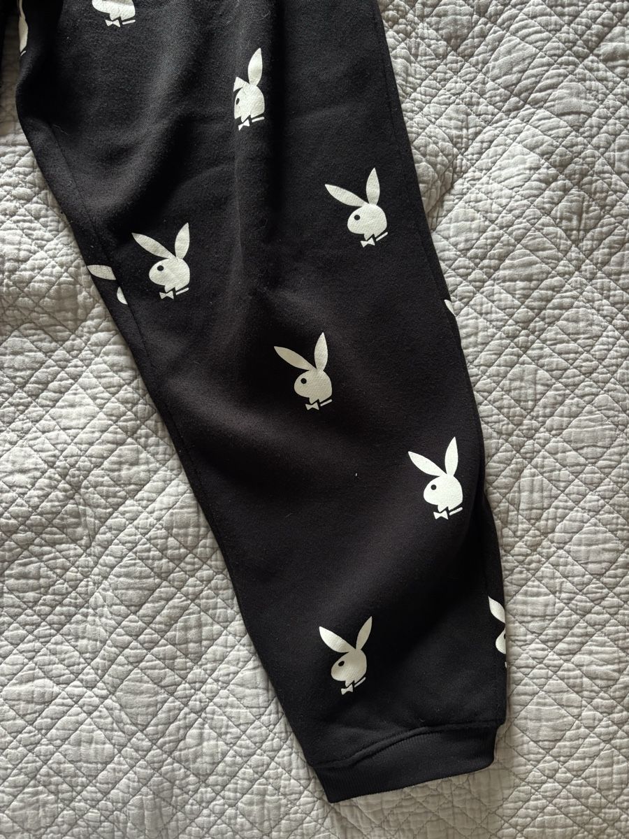 Pantaloni: Pantalon de jogging Playboy  – Usato da Lausanne venduto da shabnam.t 1