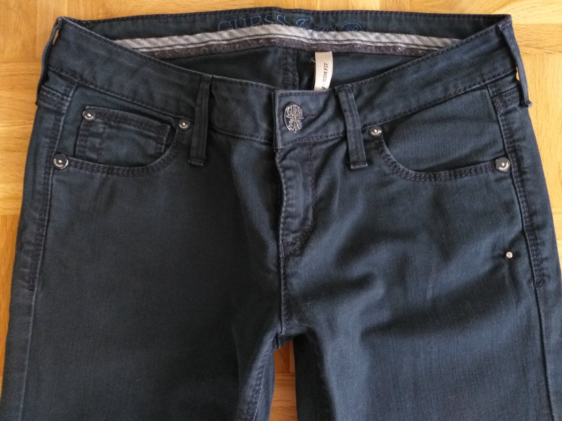 Guess Jeans: GUESS Jeans BEVERLY SLIM FIT taille / Grosse 26 – Gebraucht aus Cossonay-ville von Super-Price-Quality 1